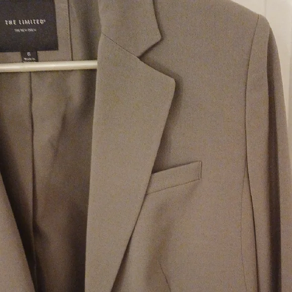 The Limited Women's Tan Blazer - Picture 7 of 12